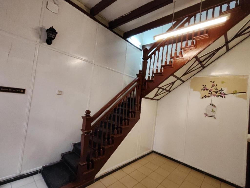 Old Penang Hotel - Trang Road Джордж Таун Екстериор снимка