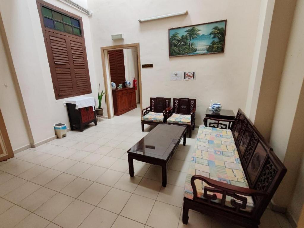 Old Penang Hotel - Trang Road Джордж Таун Екстериор снимка