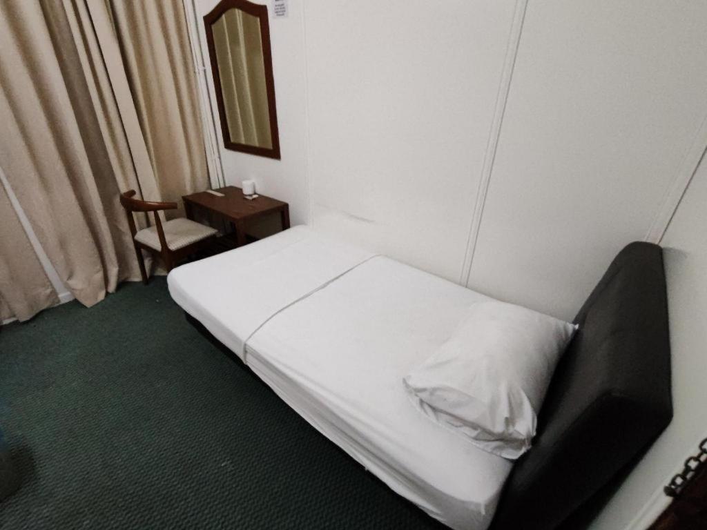 Old Penang Hotel - Trang Road Джордж Таун Екстериор снимка